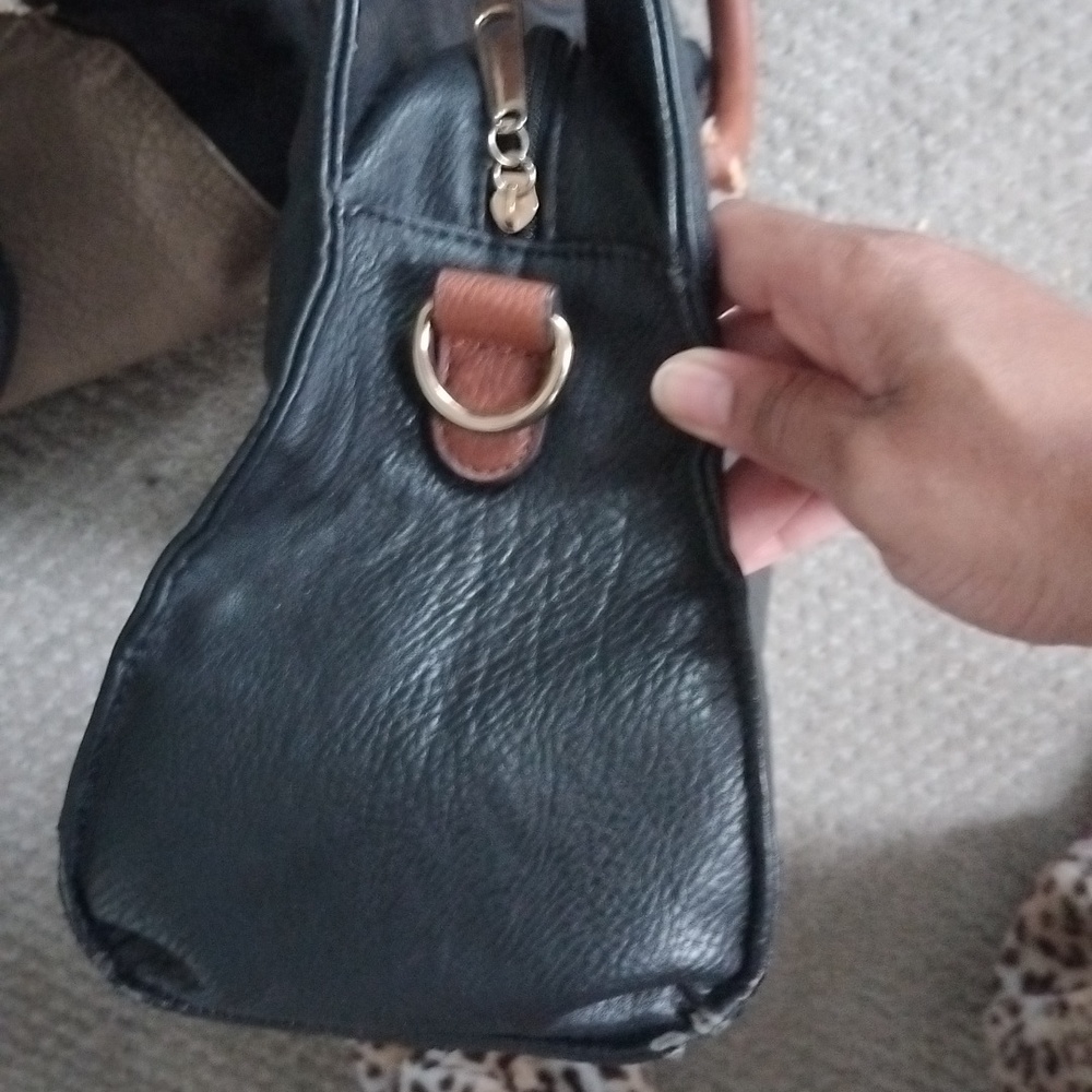 Purse - Picture 3 of 9